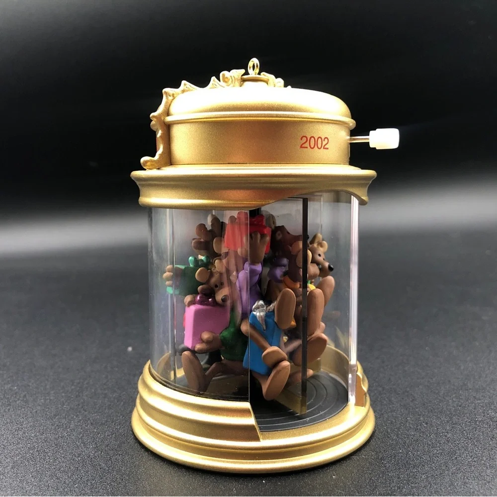 Hallmark Keepsake Ornament 2002 Kris and the Kringles Second in‎ the Series